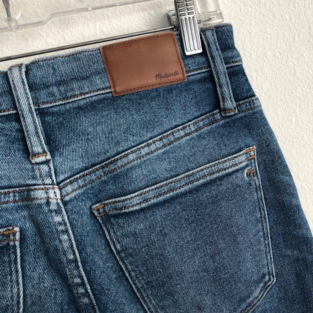 Madewell 10" High Rise Skinny Button Fly Fray Jean - Picture 4 of 6